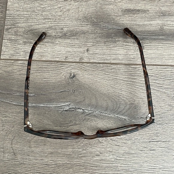 Quay Blue Light Glasses - Hardwire - Picture 2 of 14